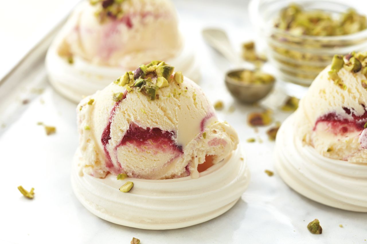Boysenberry Meringues | Bulla