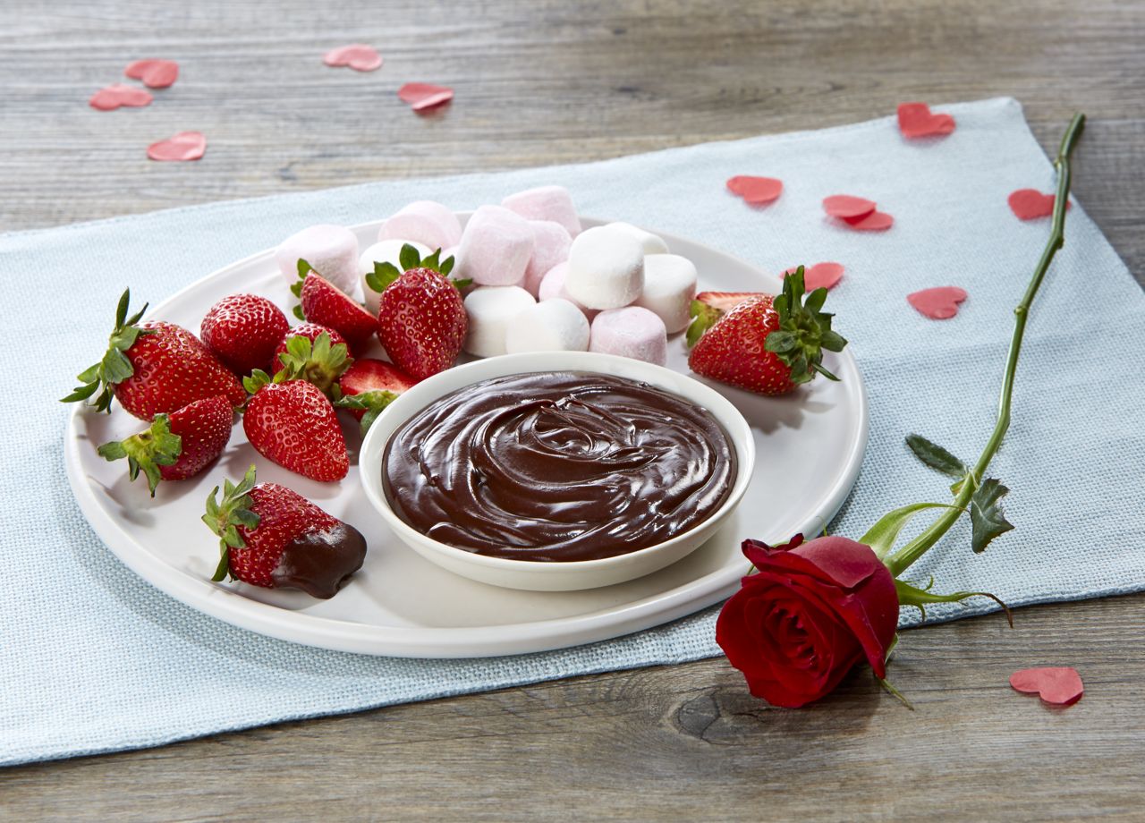 Chocolate Fondue with Strawberries Bulla
