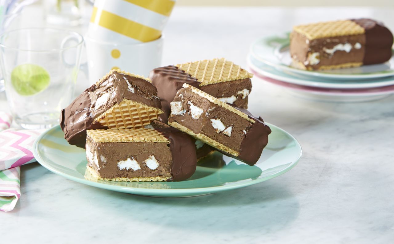 Chocolate Ice Cream Marshmallow Sandwiches Bulla