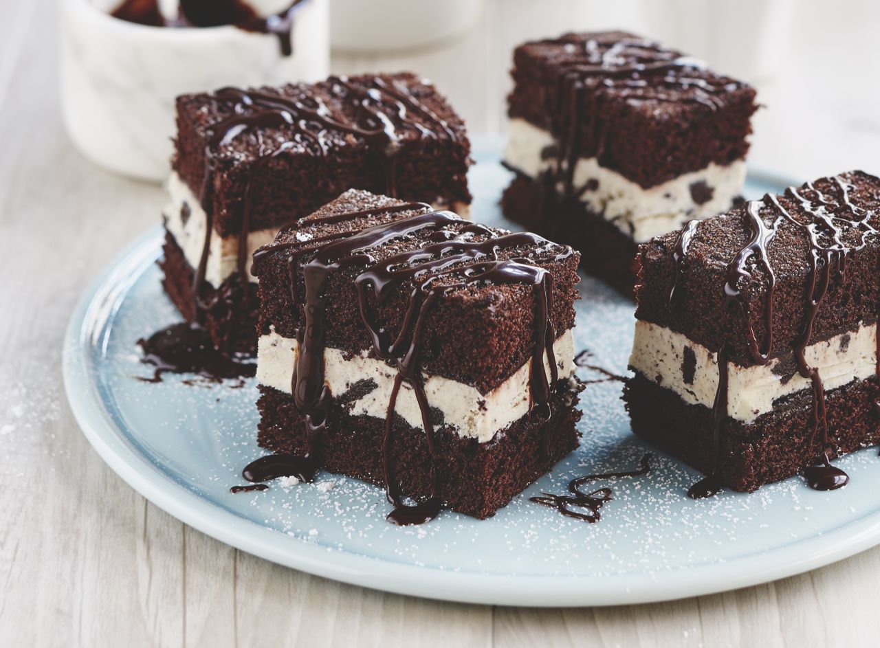 Creamy Classics Cookies and Cream Cake Bites Bulla