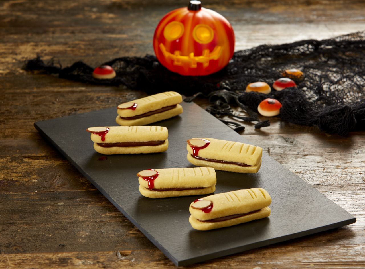 Ghoulish Shortbread Fingers with Kirsten Tibballs | Bulla