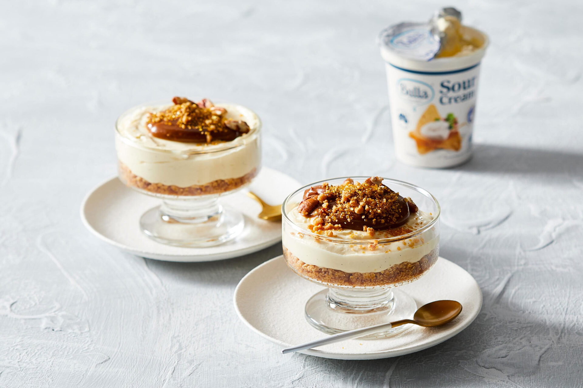 No-bake Mini Gingerbread Caramel Cheesecakes | Bulla