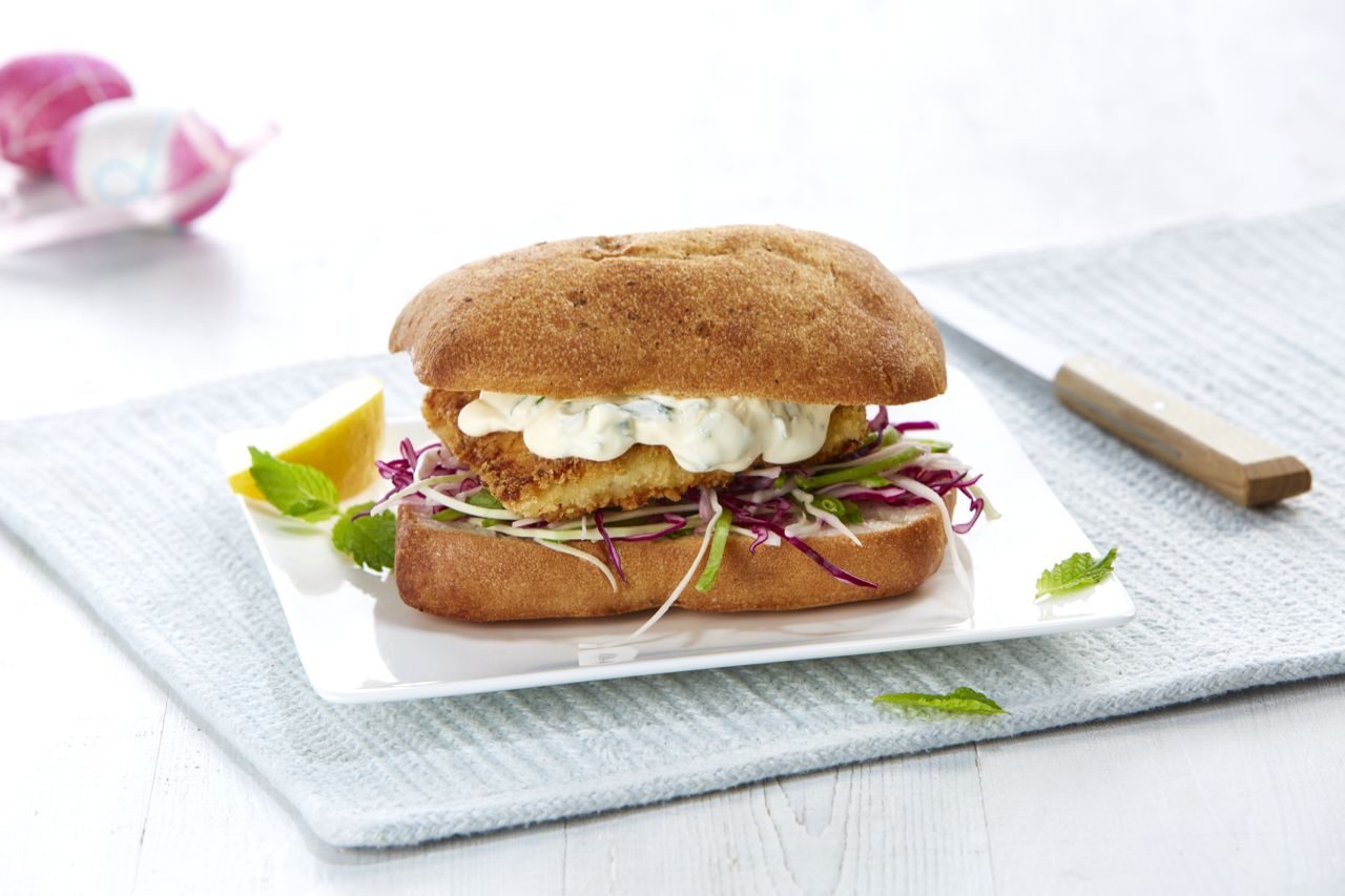 Panko Fish Burgers with Creamy Dressing