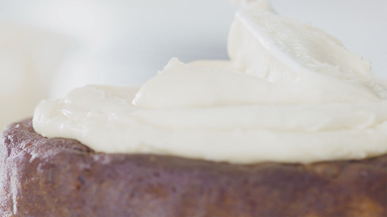 Sour Cream and Rhubarb Cake | Bulla